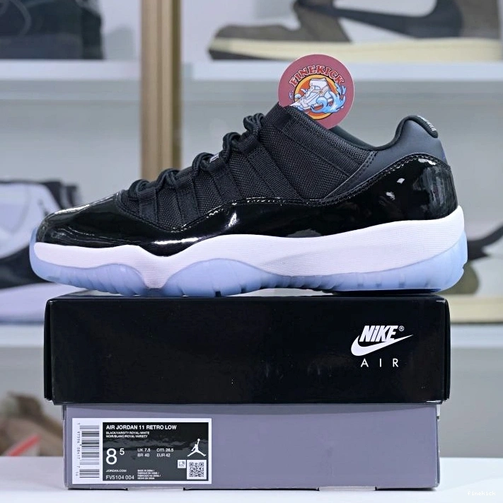 Jordan 11 Low Air 